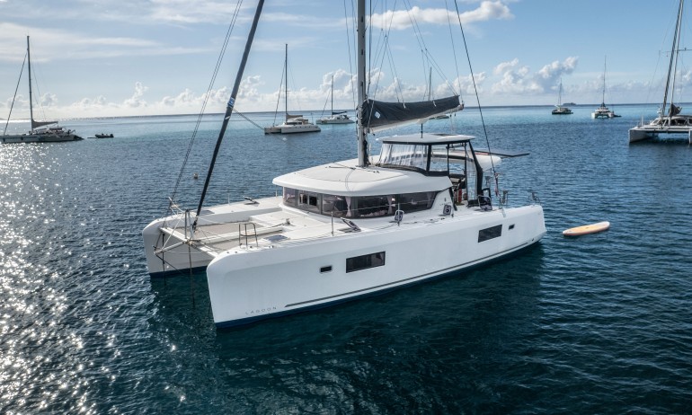 LAGOON 42 OWNER 3 CABINS 48