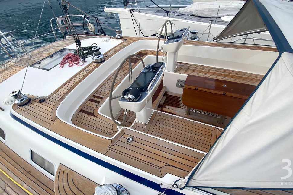 HALLBERGRASSY57 7