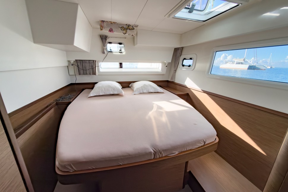 LAGOON 42 OWNER 3 CABINS 27