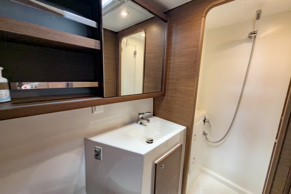 LAGOON 42 OWNER 3 CABINS 29