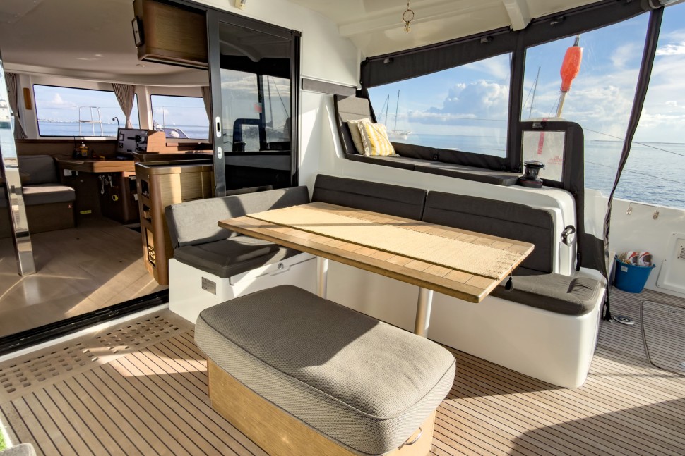LAGOON 42 OWNER 3 CABINS 46