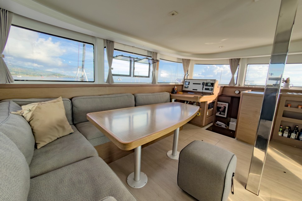 LAGOON 42 OWNER 3 CABINS 47