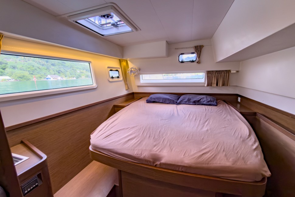 LAGOON 42 OWNER 3CABINS 16