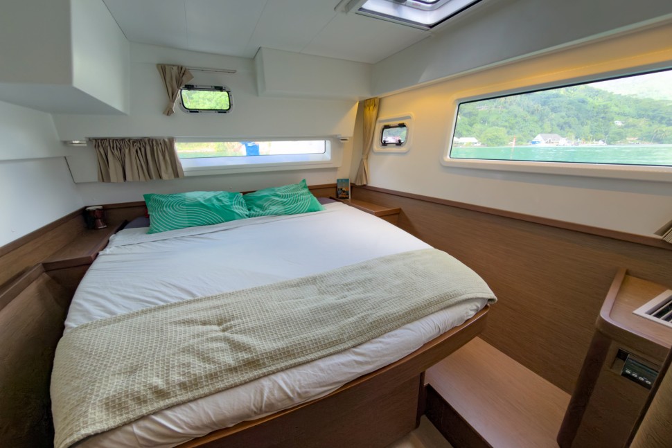 LAGOON 42 OWNER 3CABINS 23