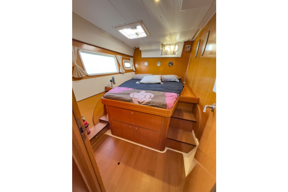 LAGOON 420 208