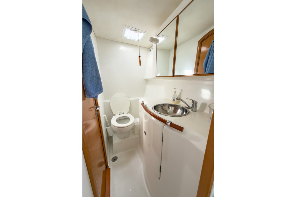 LAGOON 470 OWNER 16
