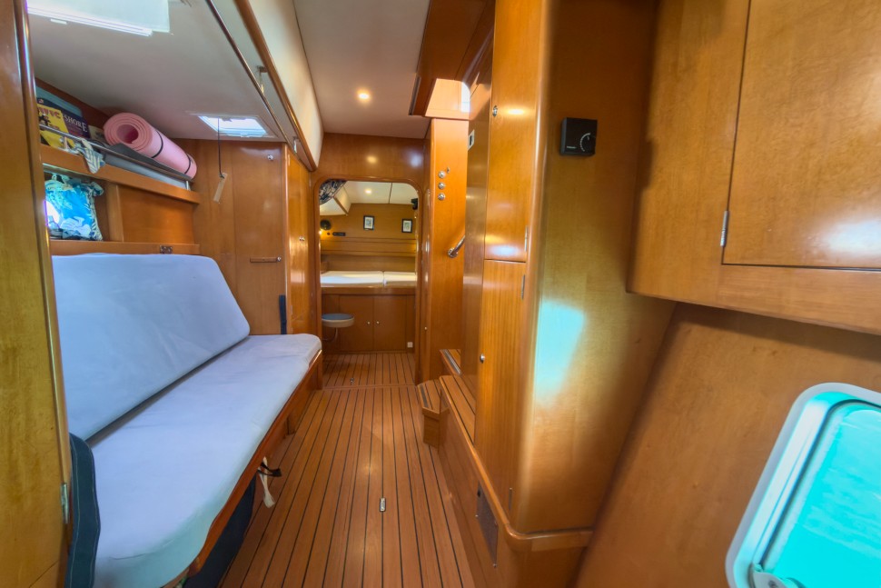 LAGOON 470 OWNER 22