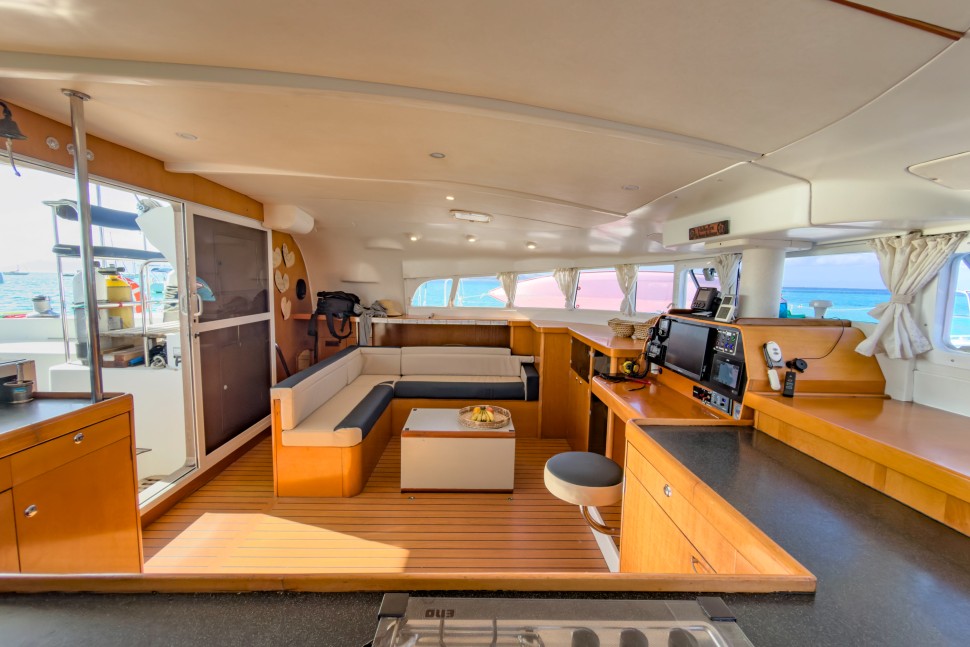 LAGOON 470 OWNER 26