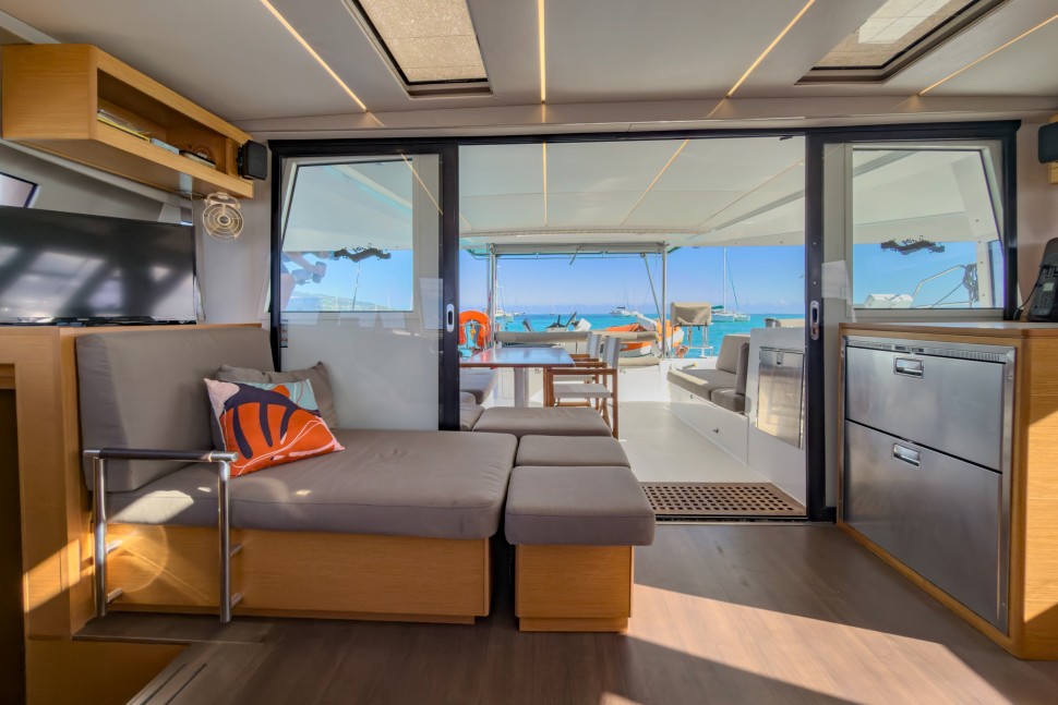 NAUTITECH 46 OPEN OWNER 19
