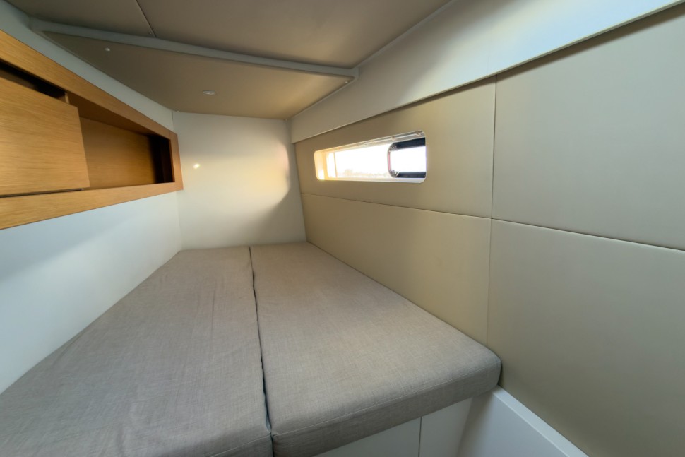 NAUTITECH OPEN 40 OWNER 4 CABINS 28