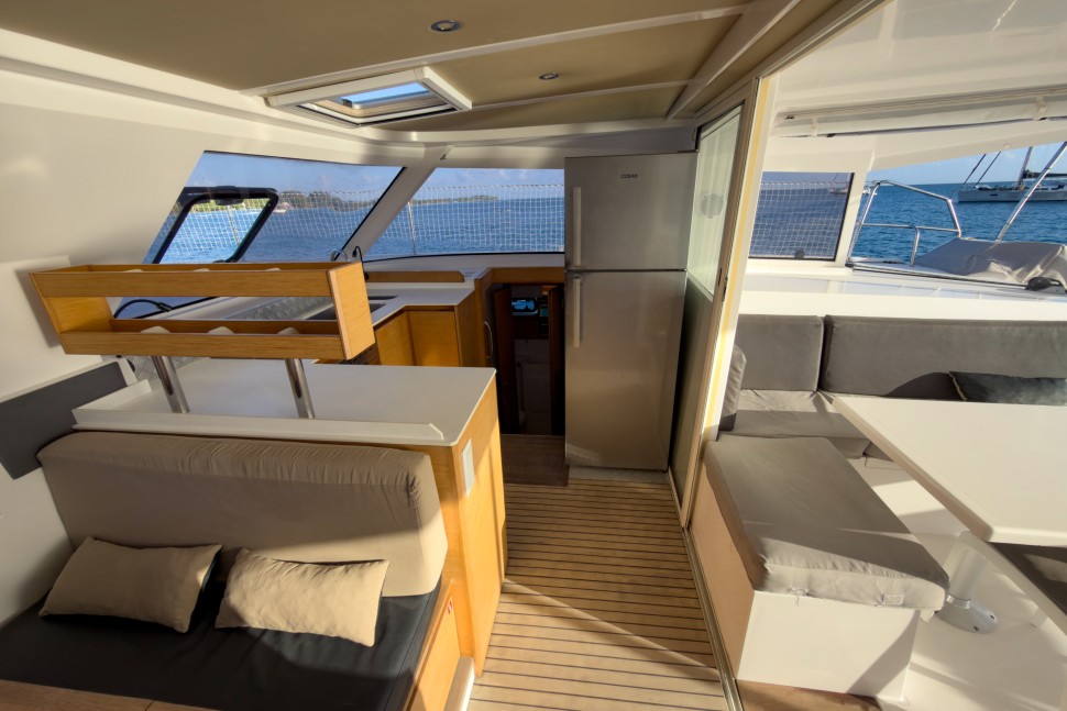NAUTITECH OPEN 40 OWNER 4 CABINS 32