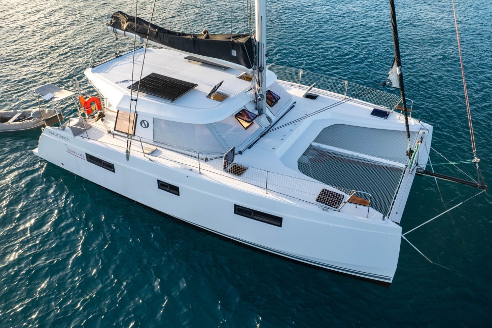 NAUTITECH OPEN 40 OWNER 4 CABINS 34