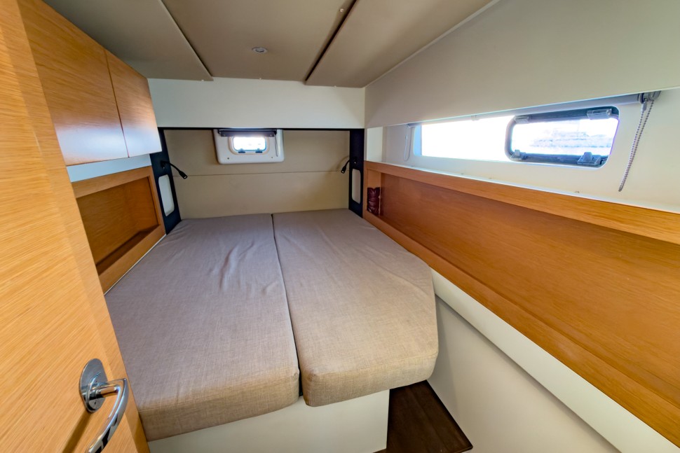 NAUTITECH OPEN 40 OWNER 4 CABINS 38