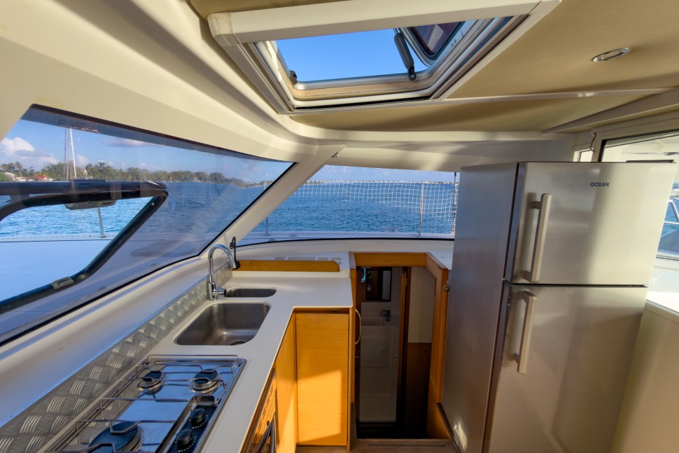 NAUTITECH OPEN 40 OWNER 4 CABINS 41