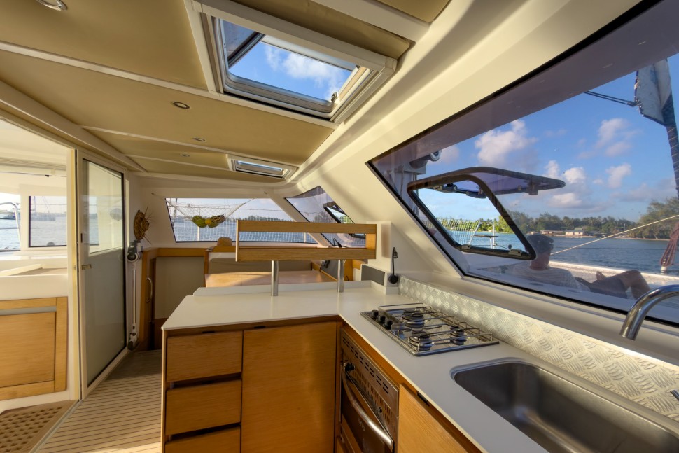 NAUTITECH OPEN 40 OWNER 4 CABINS 43