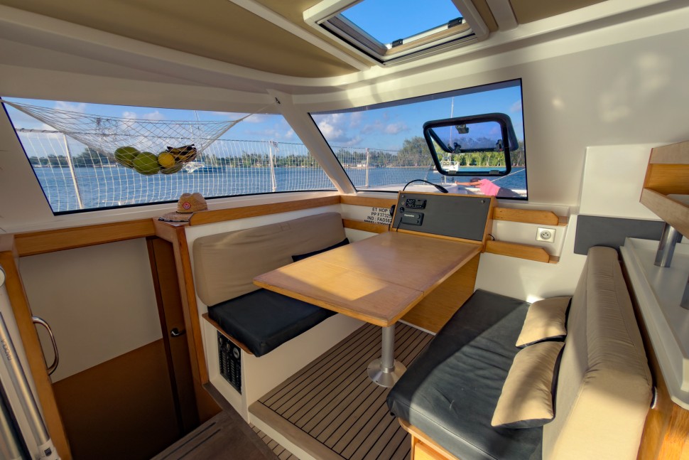 NAUTITECH OPEN 40 OWNER 4 CABINS 46