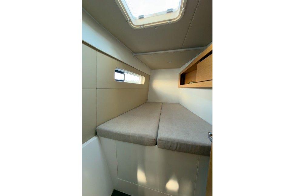 NAUTITECH OPEN 40 OWNER 4 CABINS 7