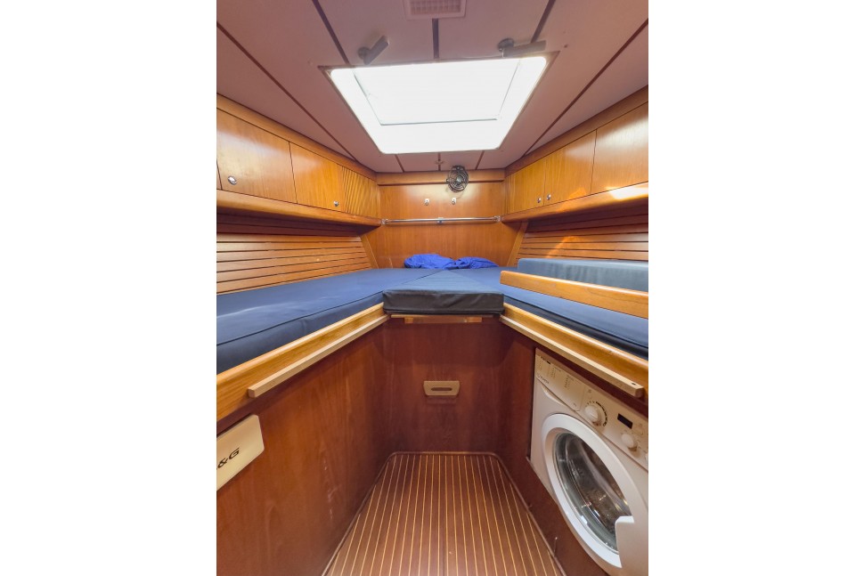 NAUTOR SWAN 60 25 FRONT CABIN 
